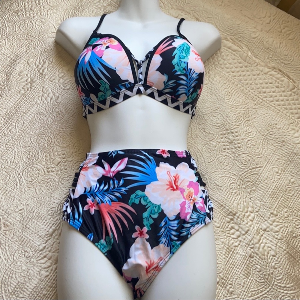 High waist bikini top and bottom.